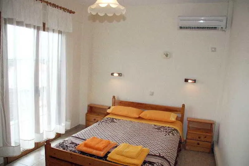 ** Ξενοδοχείο με διαμερίσματα Eleni Studios Βλαχάτα Ελλάδα